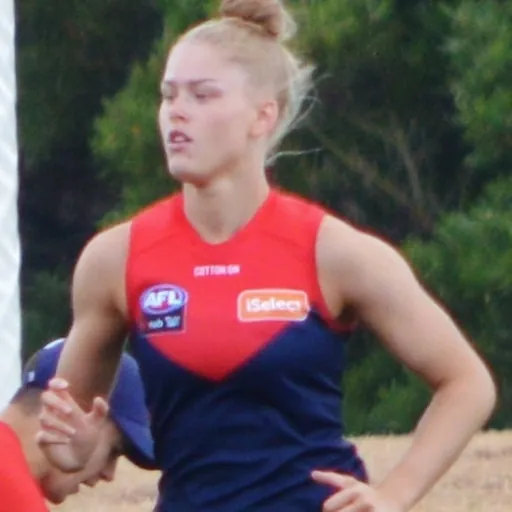 Portrait of Ashleigh Woodland