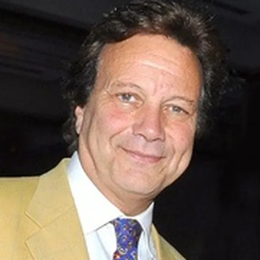 Portrait of Roberto Vander