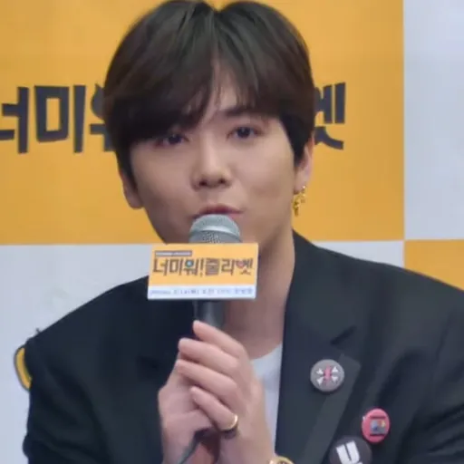 Portrait of Lee Hong-gi