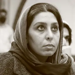 Portrait of Rayehe Mozafarian