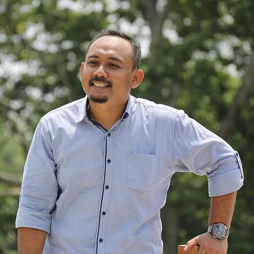 Portrait of Ony Anwar Harsono