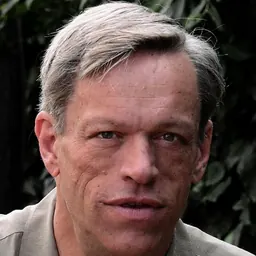 Portrait of Brian Thompson