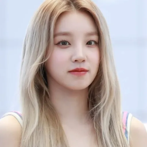 Portrait of Song Yuqi