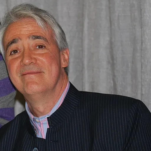 Portrait of Scott Simon
