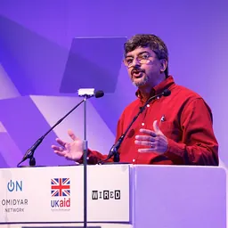 Portrait of Rakesh Rajani