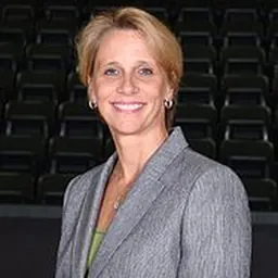 Portrait of Lisa Stockton