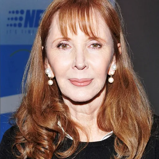 Portrait of Kelly Holland