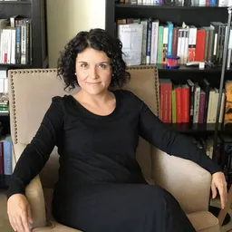 Portrait of Ana Lucia Araujo