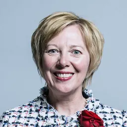 Portrait of Lesley Laird