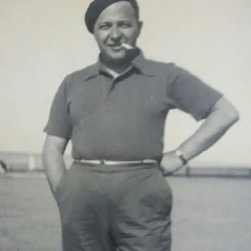 Portrait of Julien Mandel