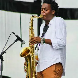 Portrait of Linda Sikhakhane