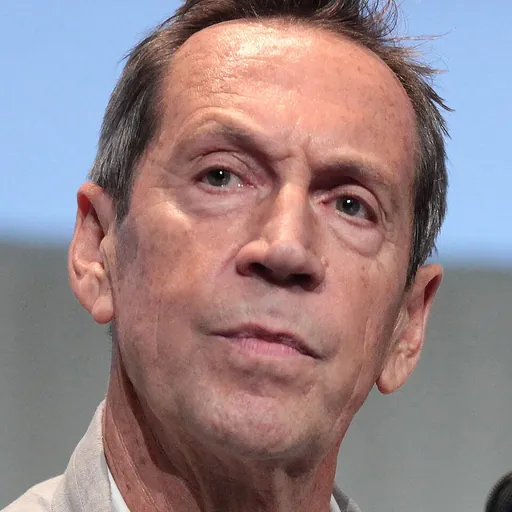 Portrait of Jonathan Hyde