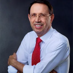 Portrait of Carlos Wizard Martins