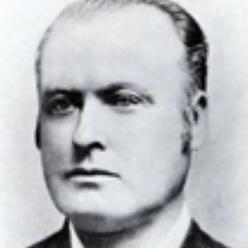 Portrait of Duncan Gillies