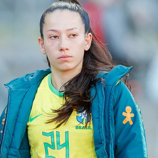 Portrait of Bruna Santos Nhaia