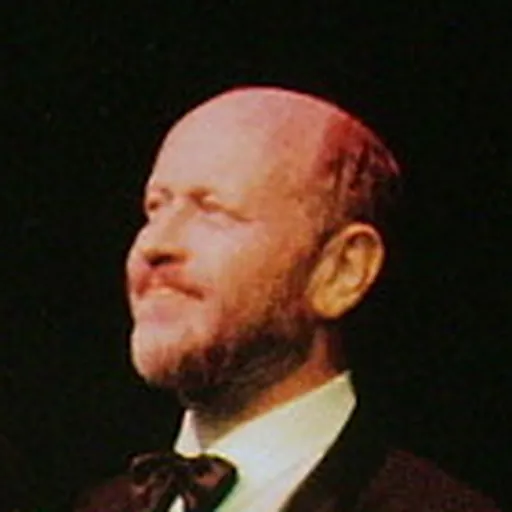 Portrait of Marcos Mundstock