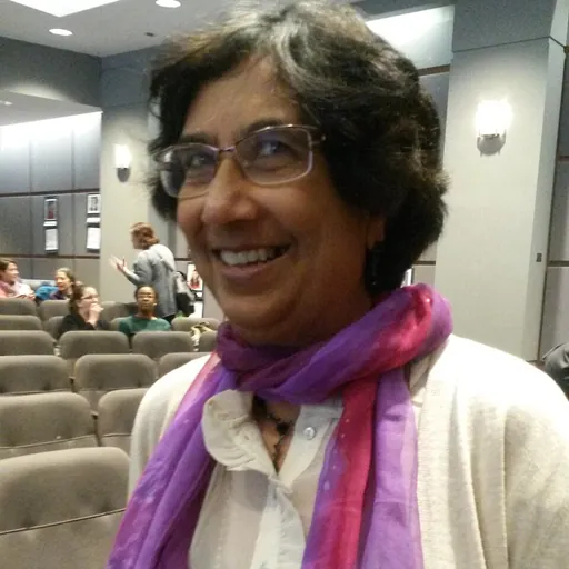 Portrait of Abha Saxena