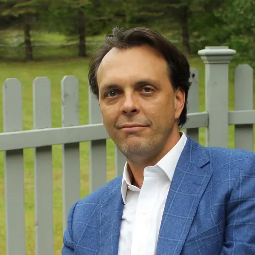 Portrait of Ken Fields