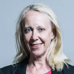 Portrait of Liz McInnes
