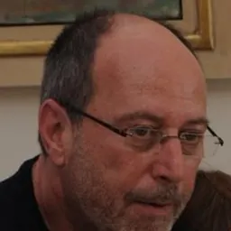 Portrait of Dan Goldstein