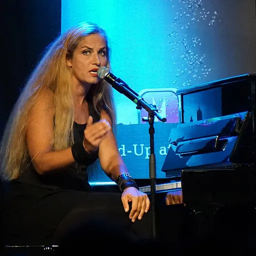 Portrait of Ariane Müller
