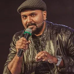 Portrait of Nipin Niravath