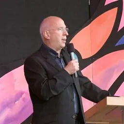Portrait of Ken Bruce