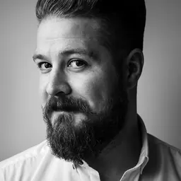 Portrait of Chris Chatterton