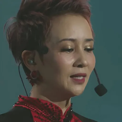 Portrait of Nguyễn Thúy Hiền