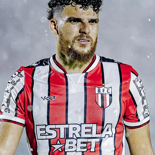 Portrait of Matheus Costa