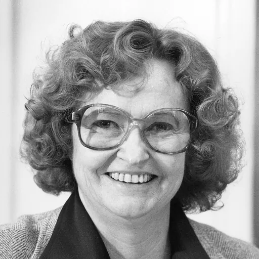 Portrait of Gail Fullerton