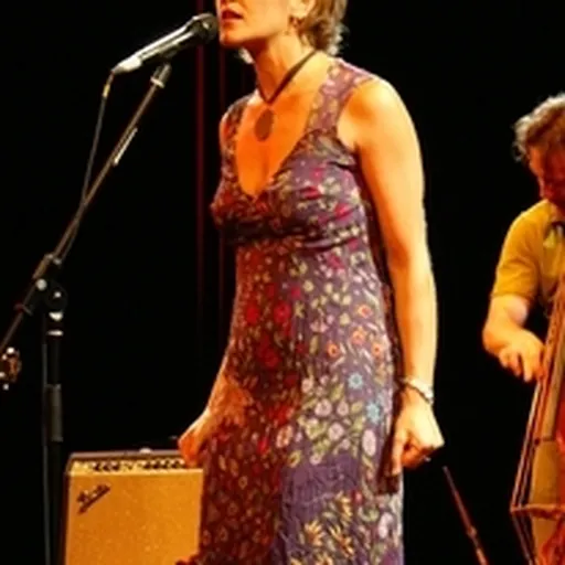 Portrait of Jen Chapin