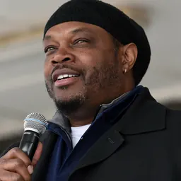 Portrait of Sam Perkins
