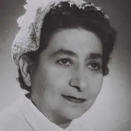 Portrait of Tova Sanhadray