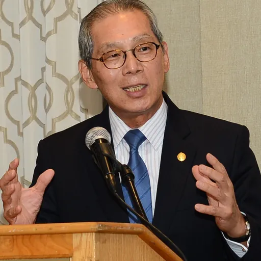 Portrait of Stanley Kao