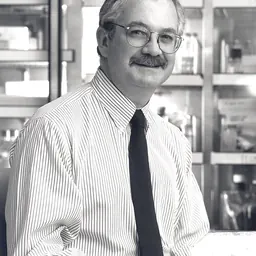 Portrait of Robert Yarchoan
