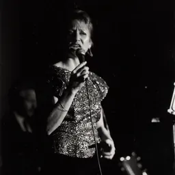 Portrait of Dee Bell