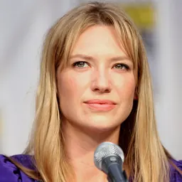 Portrait of Anna Torv