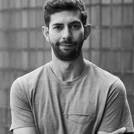 Portrait of Rob Lewis