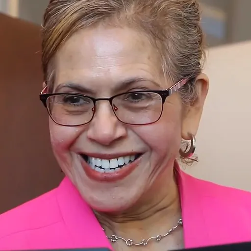 Portrait of Carmiña Londoño