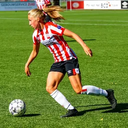 Portrait of Dana Foederer