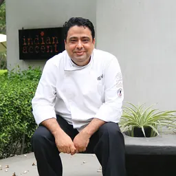 Portrait of Manish Mehrotra