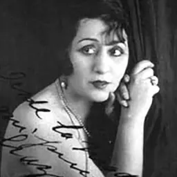 Portrait of Linda Thelma