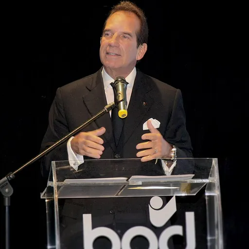 Portrait of Víctor Vargas