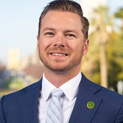 Portrait of Greg Wallis