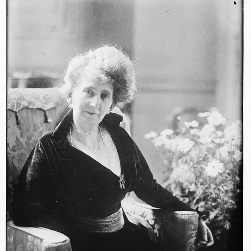Portrait of Alice Isaacs, Marchioness of Reading