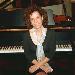 Portrait of Gaili Schoen