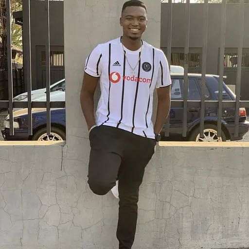 Portrait of Lungi Ngidi