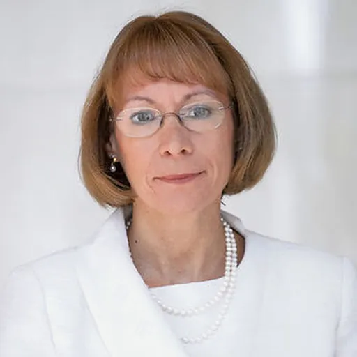 Portrait of Nancy McKinstry