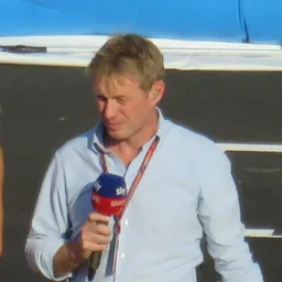 Portrait of Simon Lazenby